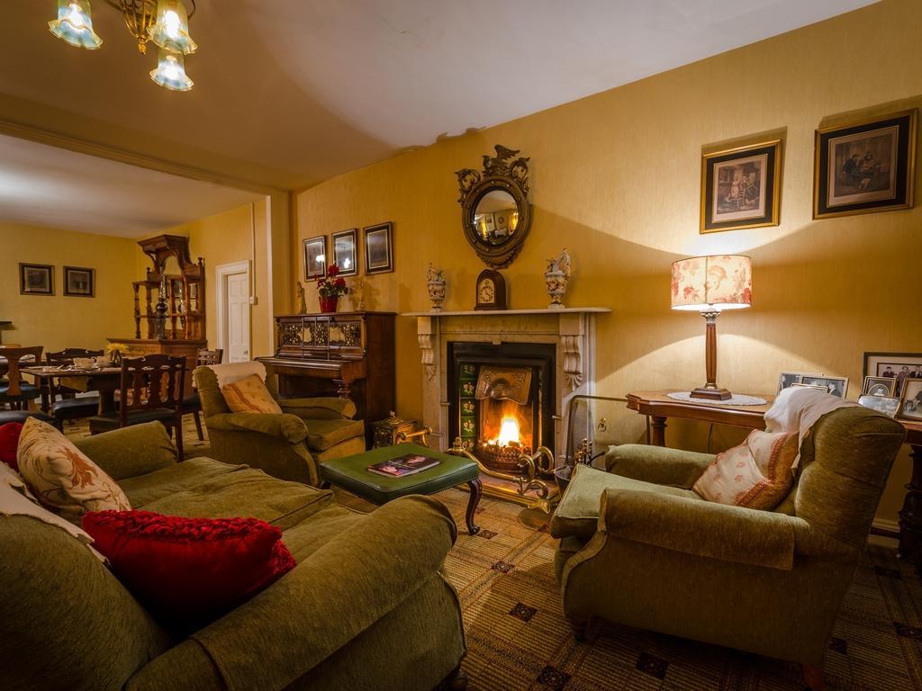 Meath Arms Country Inn Aughrim Exteriér fotografie